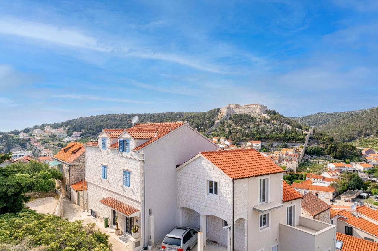 Villa Capitis In The Center- Luxury Apartment With Swimming Pool Хвар Экстерьер фото