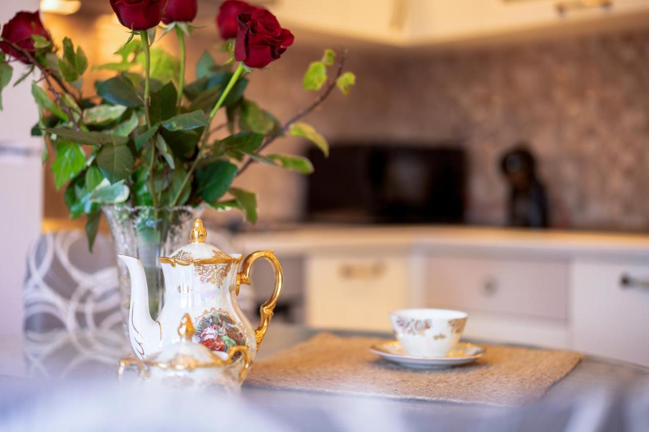 Villa Capitis In The Center- Luxury Apartment With Swimming Pool Хвар Экстерьер фото