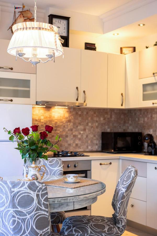 Villa Capitis In The Center- Luxury Apartment With Swimming Pool Хвар Экстерьер фото