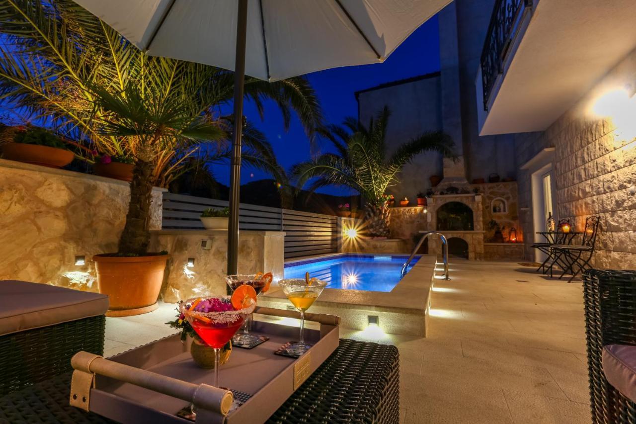 Villa Capitis In The Center- Luxury Apartment With Swimming Pool Хвар Экстерьер фото