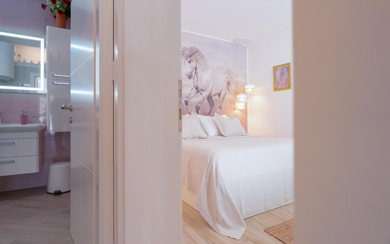 Villa Capitis In The Center- Luxury Apartment With Swimming Pool Хвар Экстерьер фото