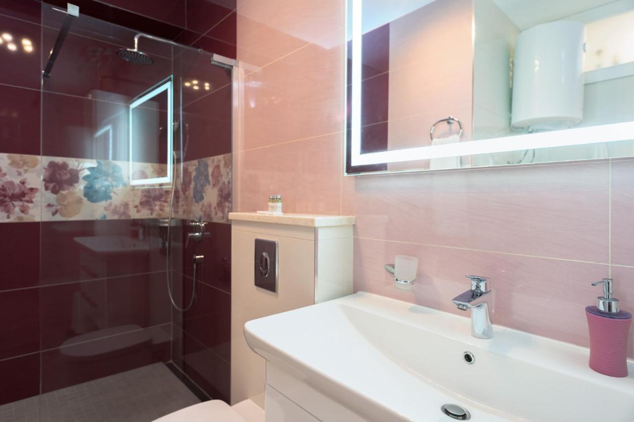 Villa Capitis In The Center- Luxury Apartment With Swimming Pool Хвар Экстерьер фото